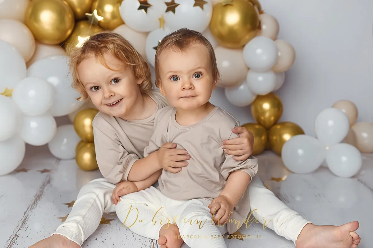 Portrait Mädchen beim Rosa-Weiß Shooting