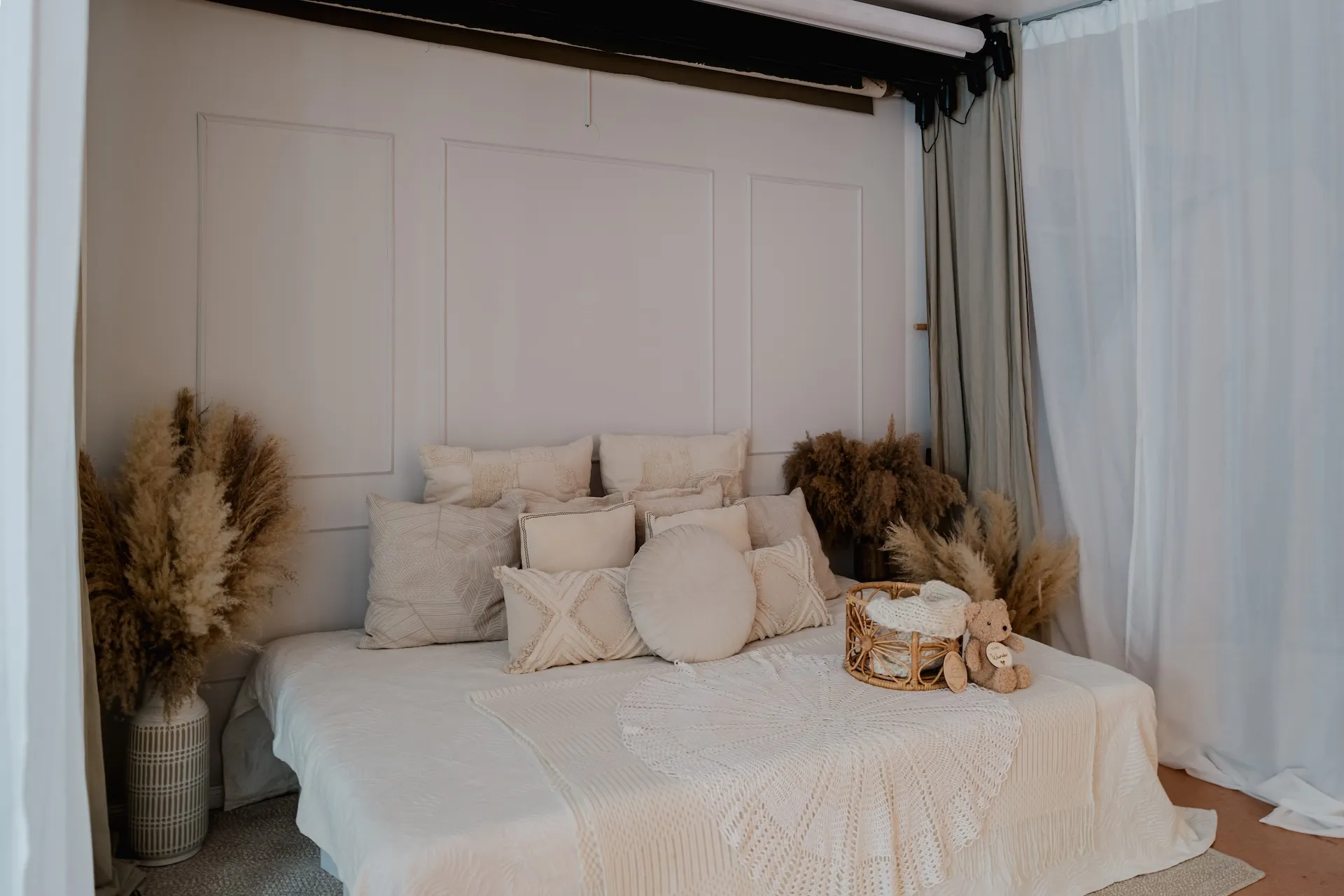 Shooting-Set mit Bett und Vorhängen