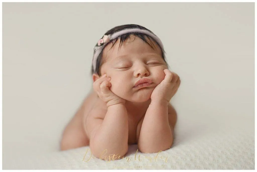 Newbornshooting Baby Lilien