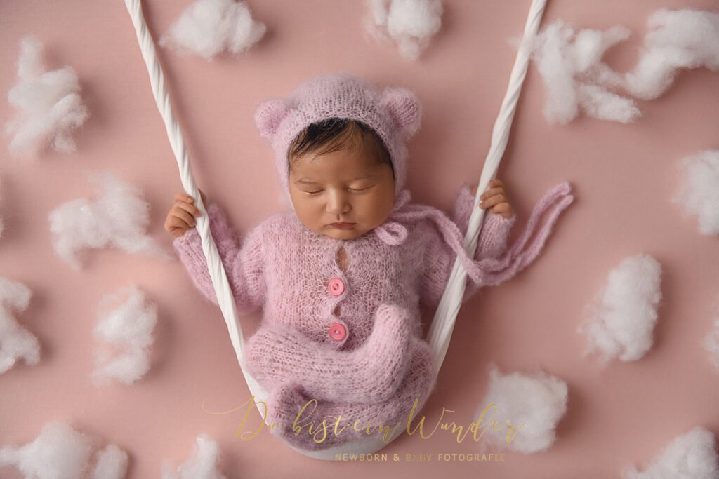 Newborn-Shooting in Fürth mit individuellem Set-Design